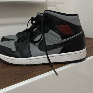 Jordan 1 Mid Shadow Red